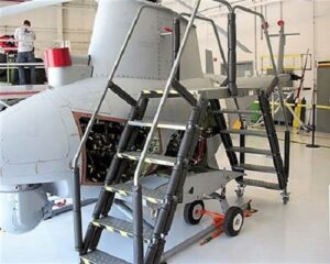 dual access Maintenance stand [helicopter]