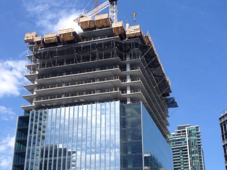 DebrisFall-Protection-Netting-in-Downtown-Toronto-02