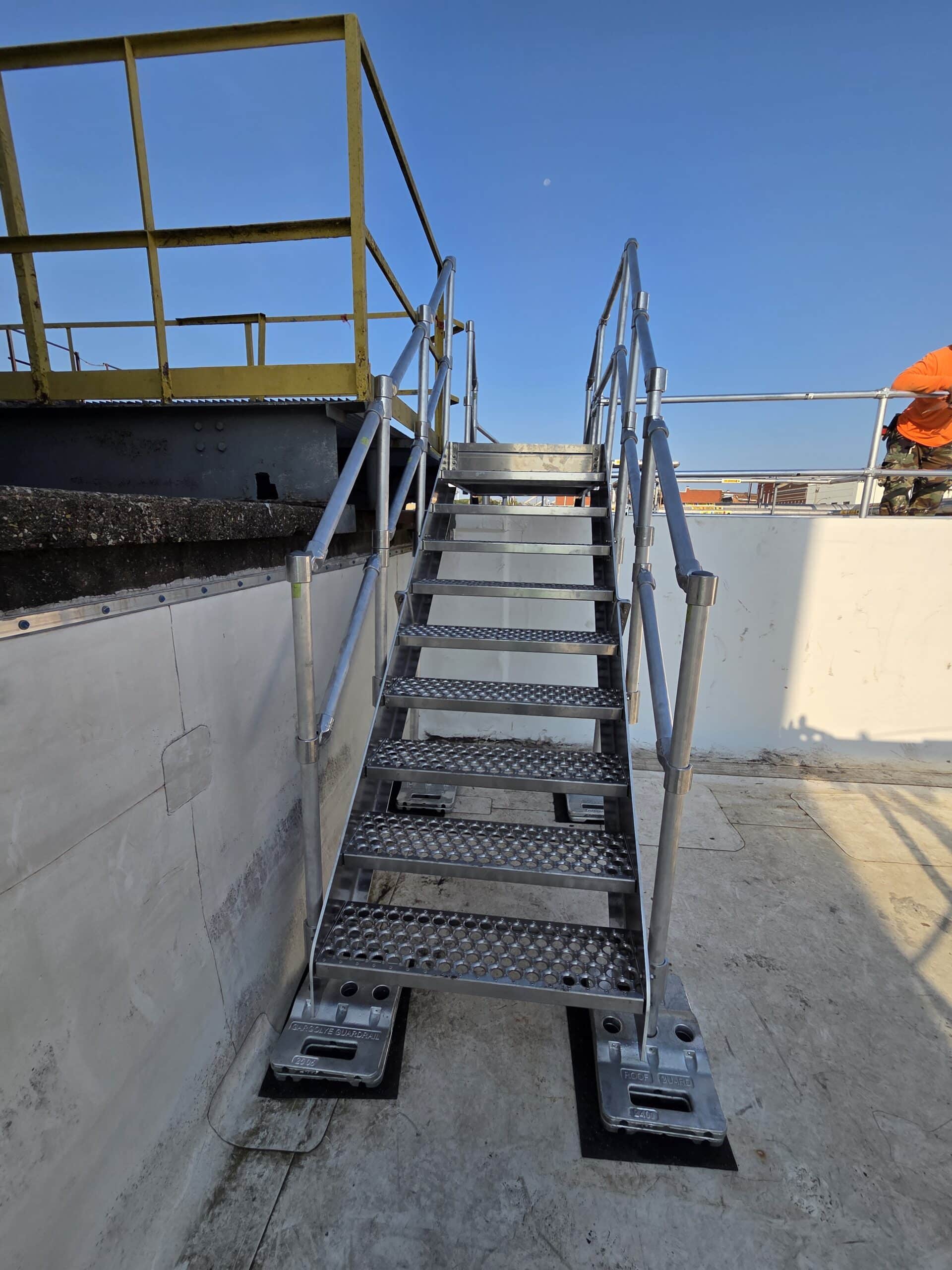 Modular Crossover Stairs | Factory Supply, image size:1920x2560