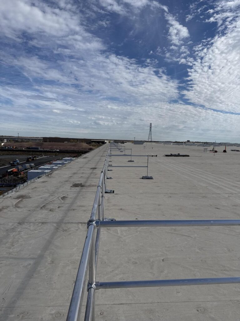 Rooftop Guardrail Custom 05