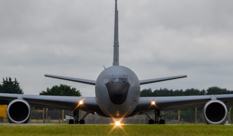 LFP KC 135 Nose Dock 2048x1196.jpg